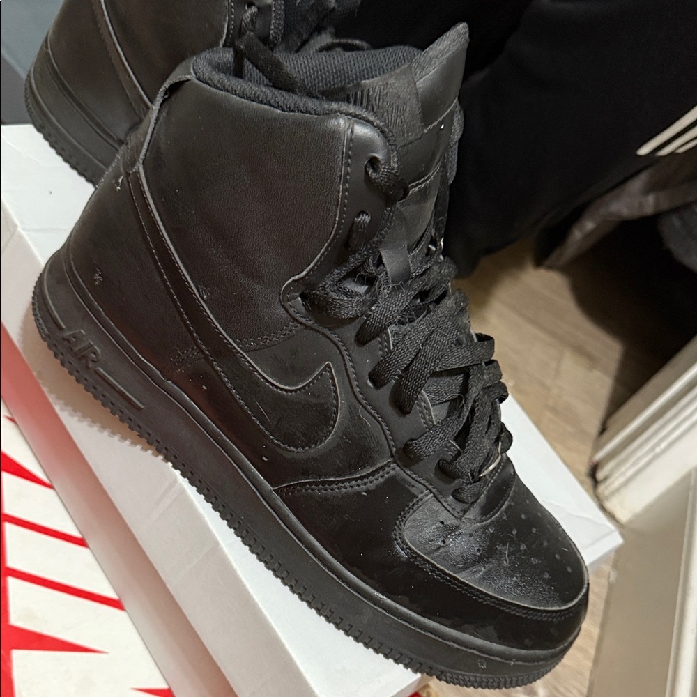 Black High-Top Airforces Nike Sneakers